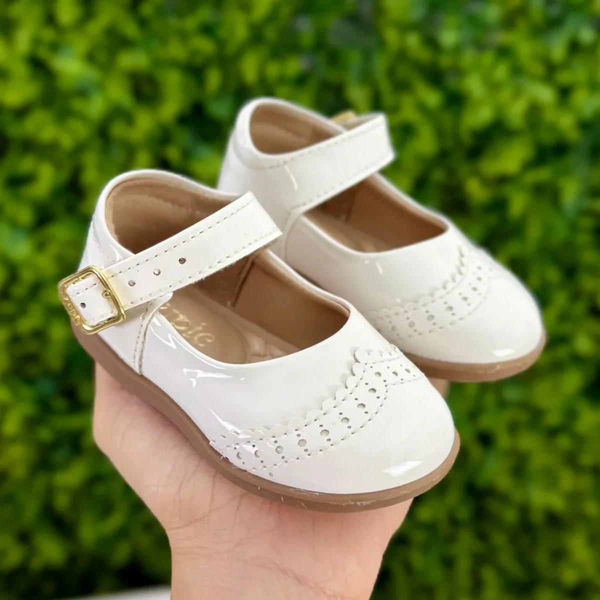 Sapatinho Lupie® Charm Verniz Branco