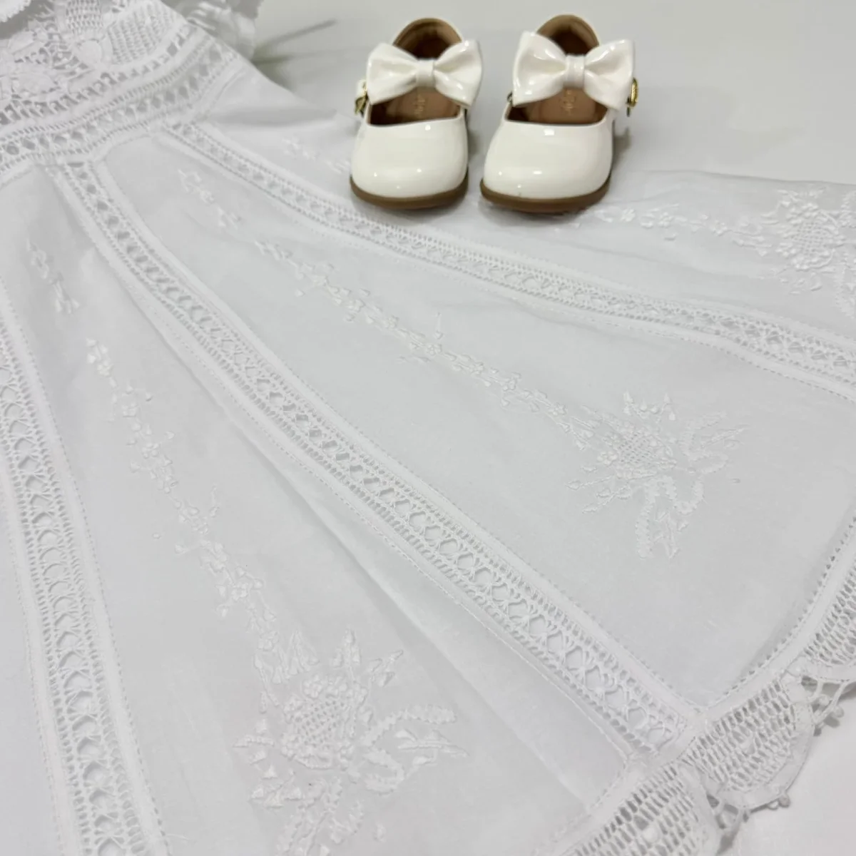 Vestido Batismo Nesga Fina - Image 4
