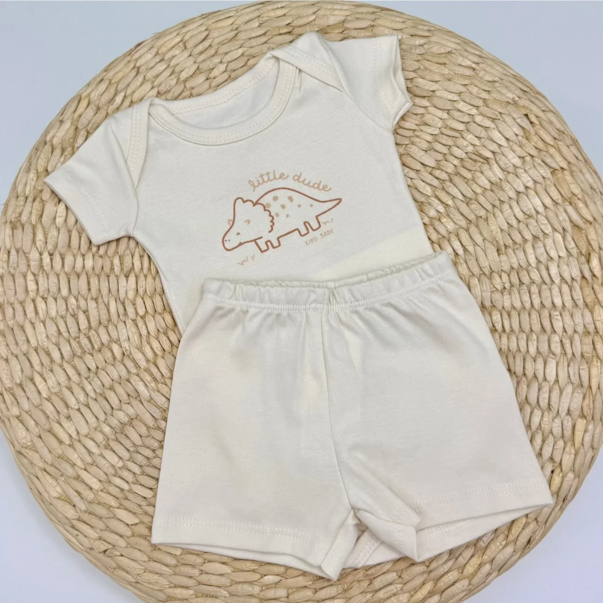 Conjunto Baby Dino Off-White com Short